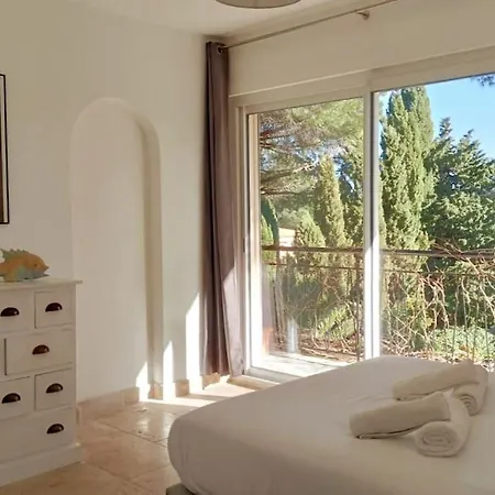 Appartamento Superbe T4 Climatisation Et Piscine, Proche Cavalaire-sur-Mer